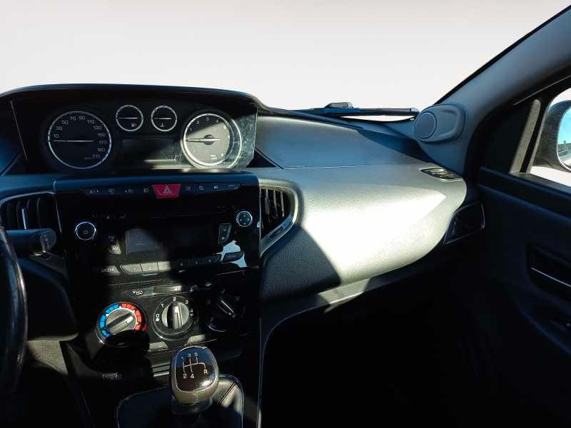 LANCIA Ypsilon 1.2 8v Gold s/CL 69cv E6