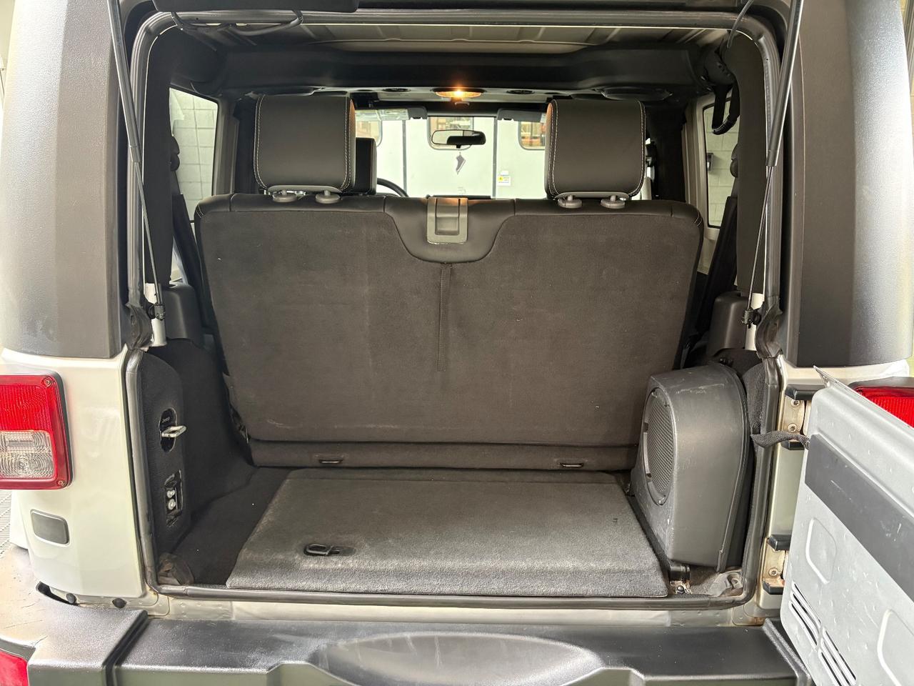 Jeep Wrangler 2.8 CRD DPF Sahara Auto