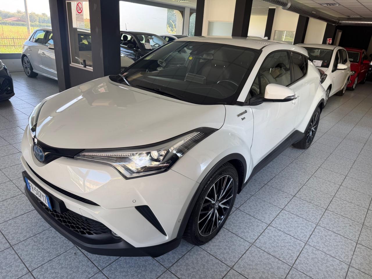 Toyota C-HR 1.8 Hybrid E-CVT Lounge