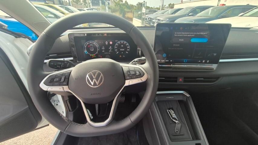 Volkswagen T-Roc 1.5 eTSI ACT DSG Life - KMO 2026