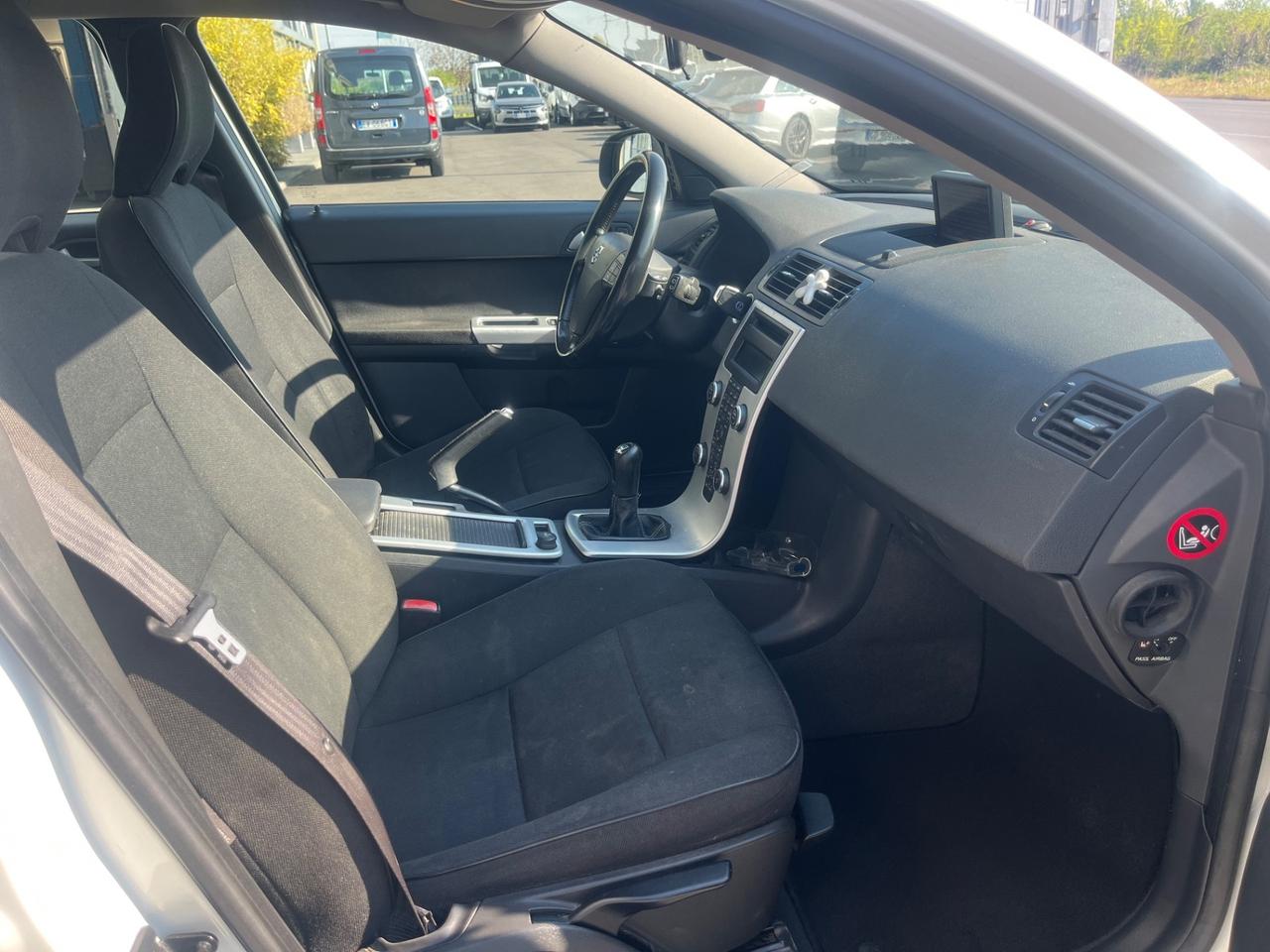 Volvo V50 D2 1.6D Drive R-design