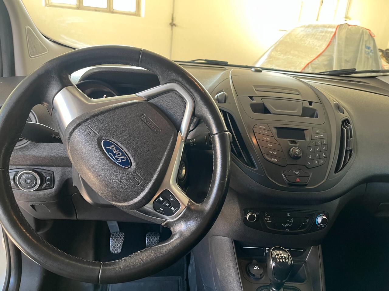 Ford Transit Courier 1.5 Van Trend