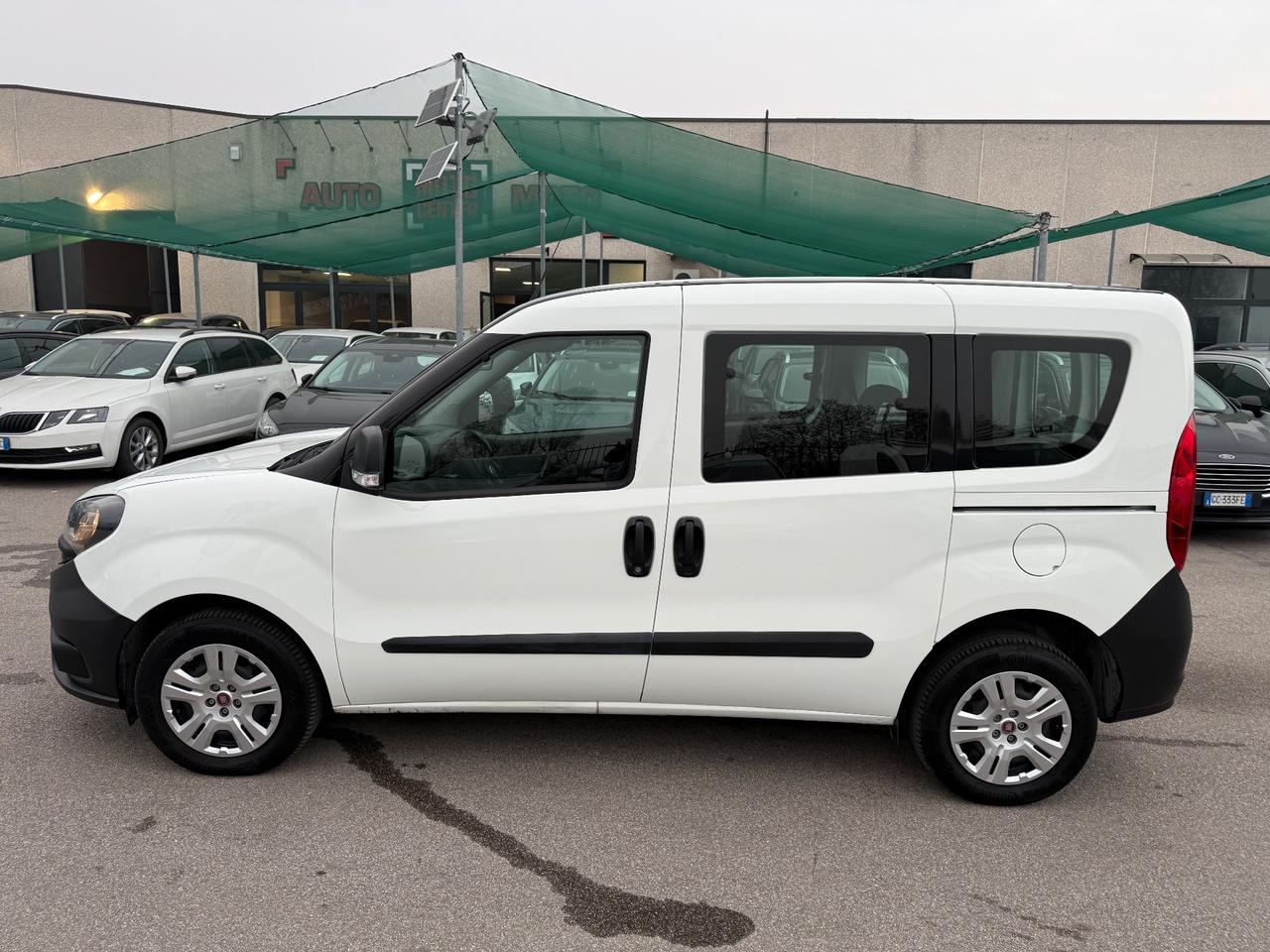 Fiat Doblo Combi N1 Autocarro 5 POSTI