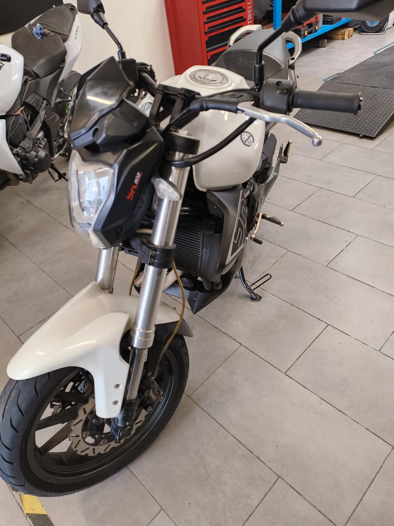 Benelli BN 302