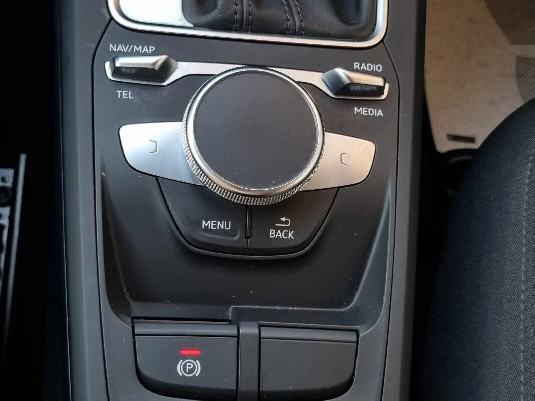Audi Q2 30 TDI S tronic line Edition