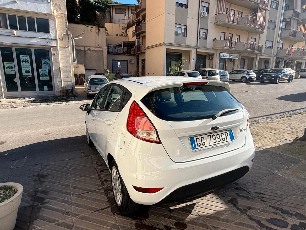 Ford Fiesta 1.4 5p. Bz.- GPL Titanium