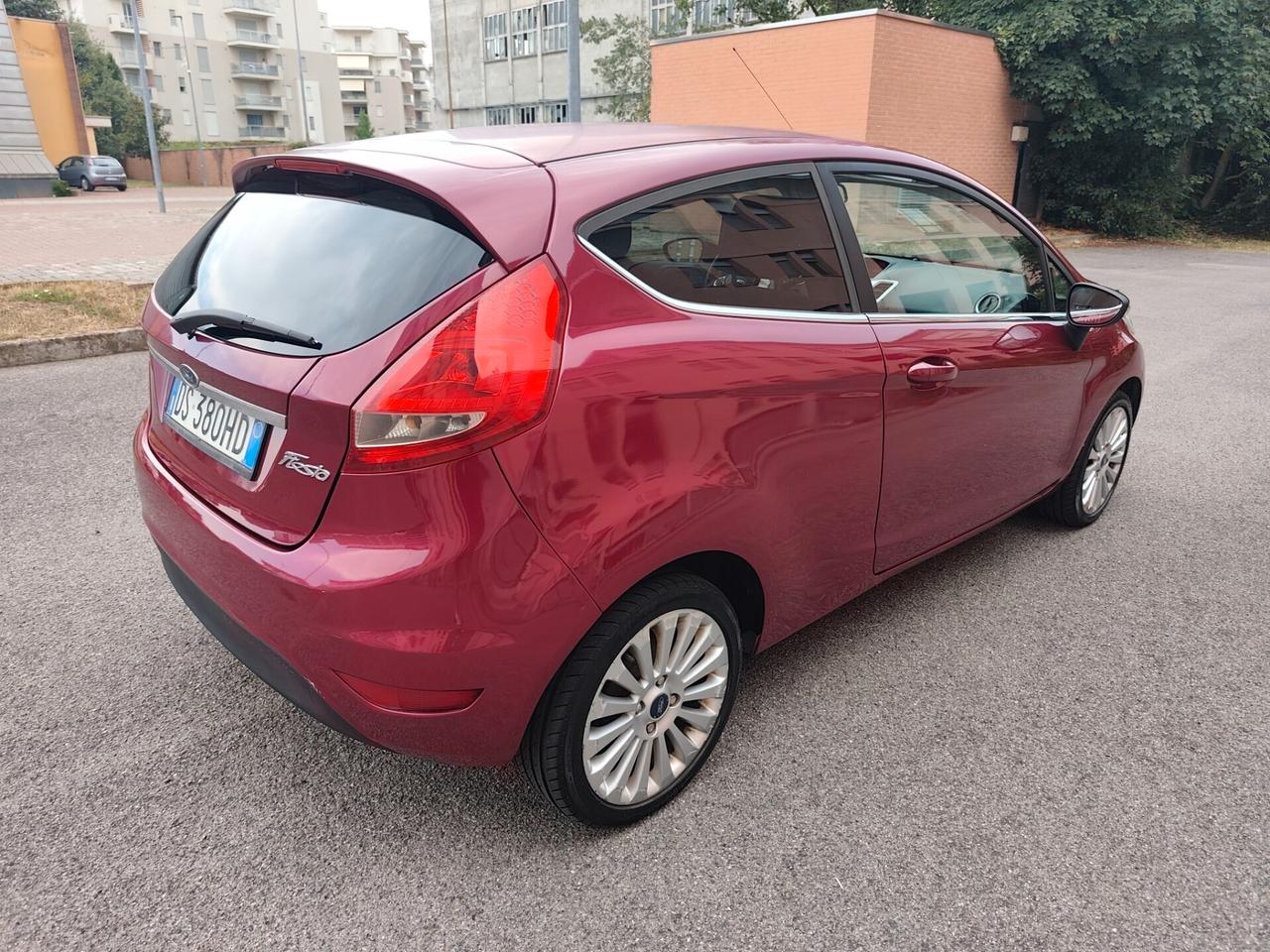 Ford Fiesta 1.2 Benz 82CV 3 porte Titanium