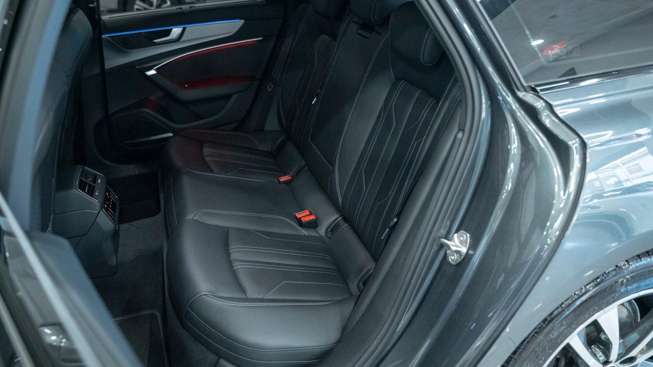 Audi A6 AVANT 40 2.0 TDI 3 X S LINE TRONIC MHEV QUATTRO 19" VIRTUAL CKT BANG & OLUFSEN PACK LUCI M