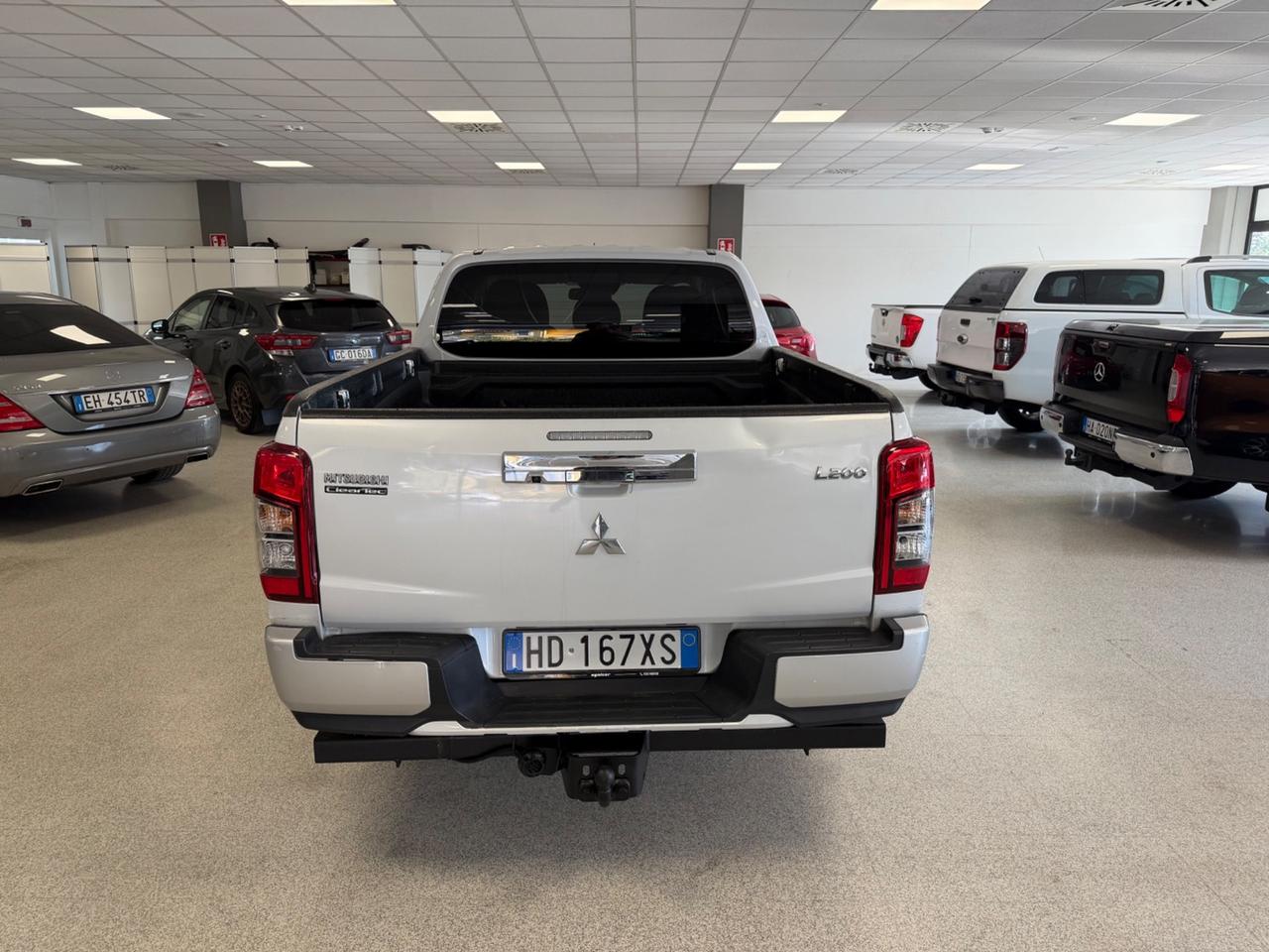 Mitsubishi L200 2.3 D 4x4 Super Select Diamond