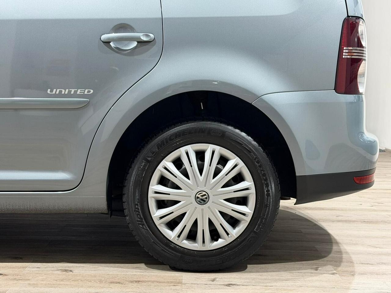 VOLKSWAGEN TOURAN 1.9 TDI 105cv 5P UNITED