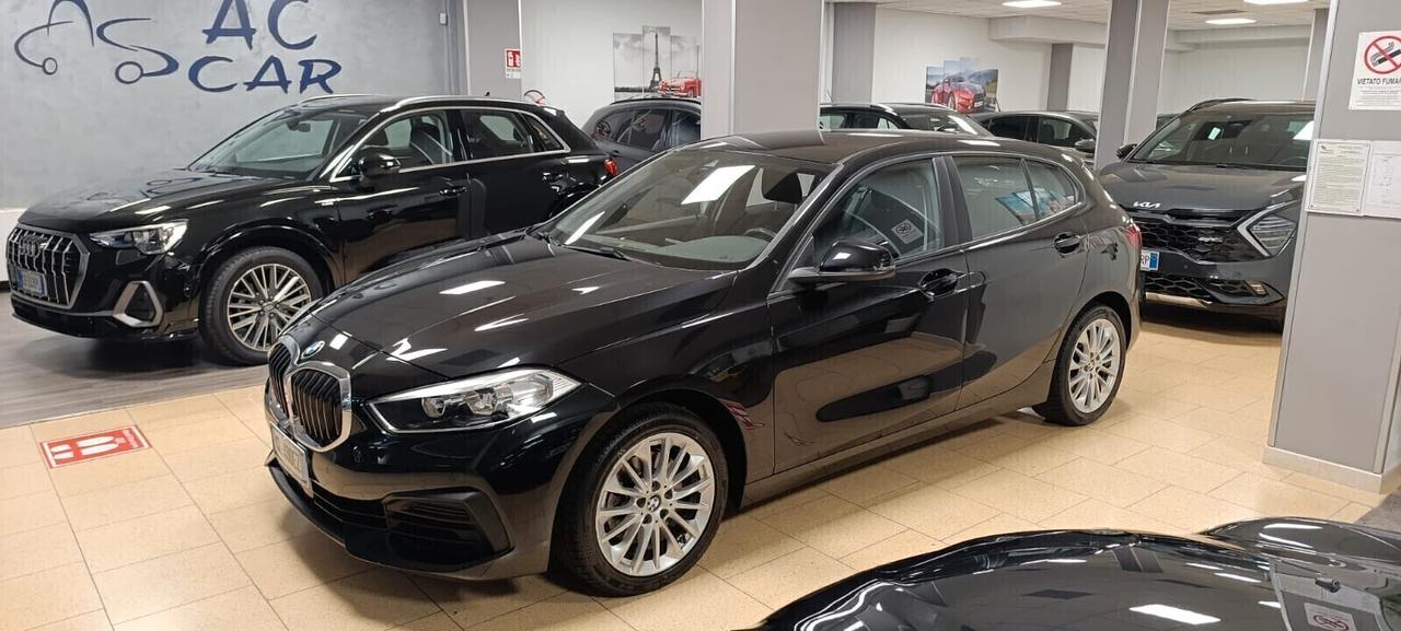 Bmw 118 118d 5p. Business Advantage