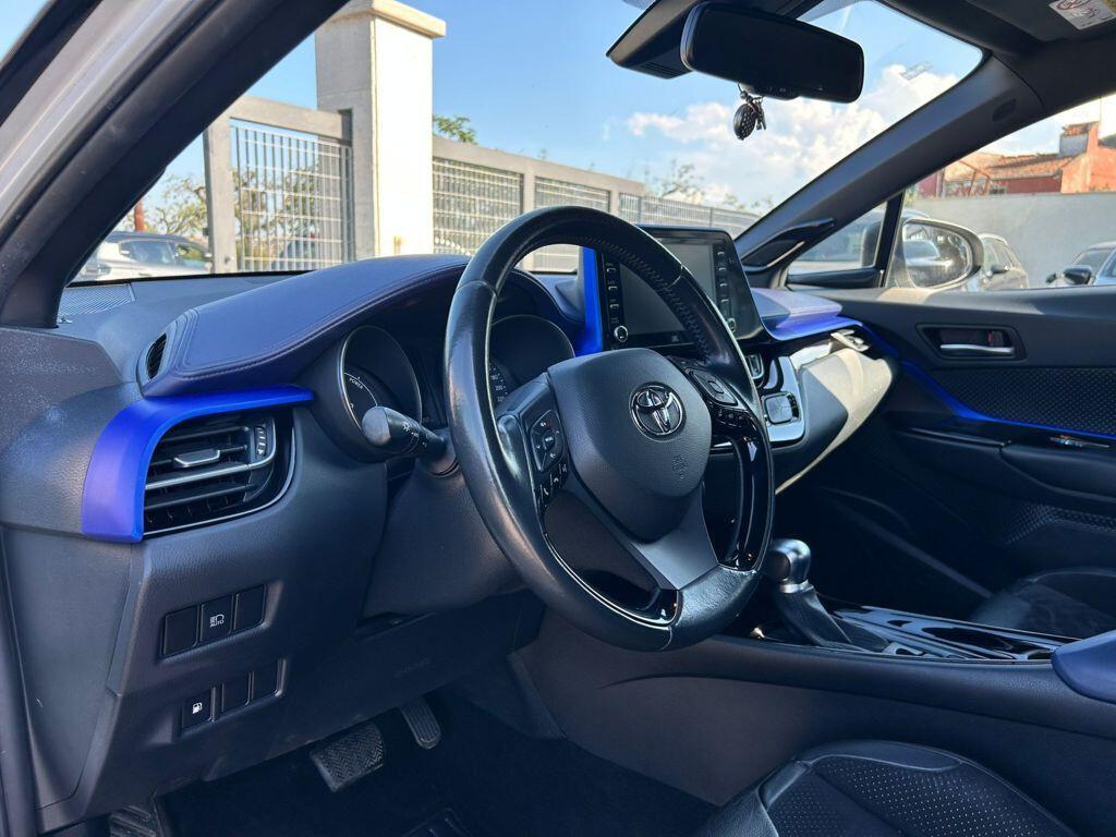 Toyota C-HR 2.0 Hybrid E-CVT Style