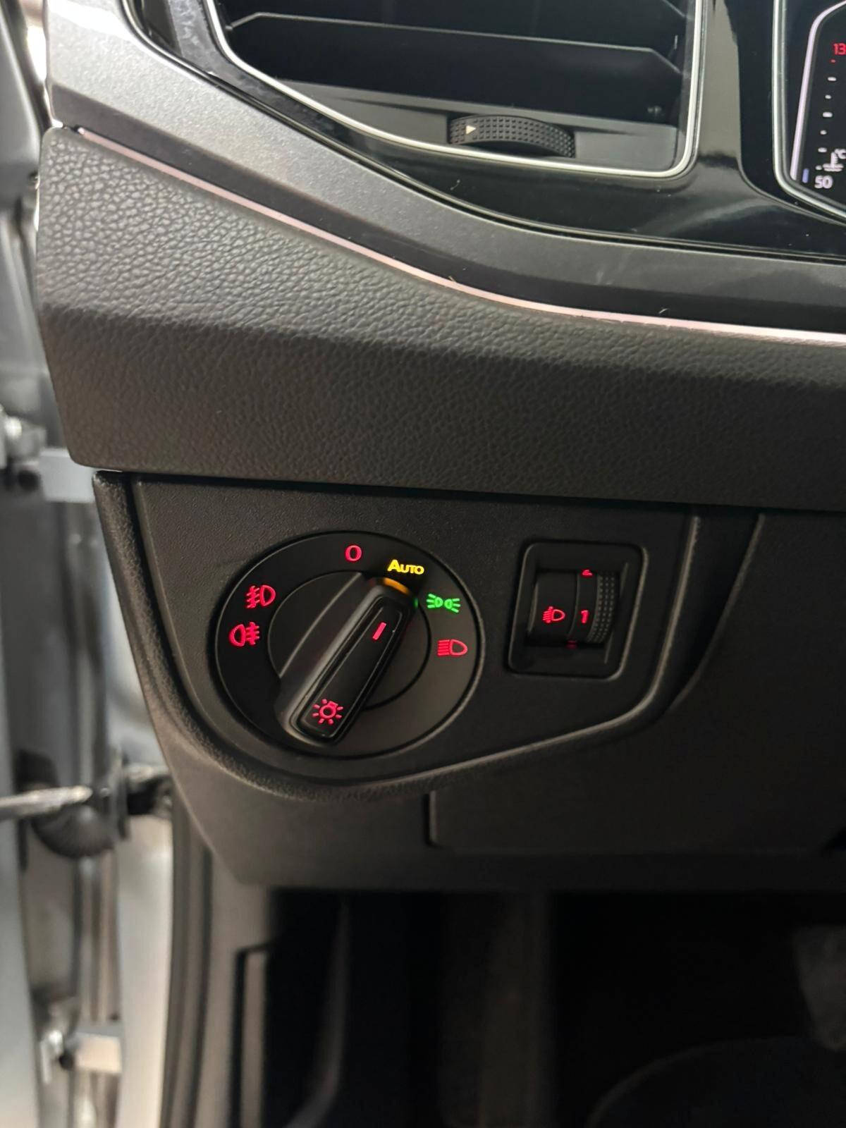 Volkswagen Polo 1.6 TDI 95 CV DSG 5p. R LINE