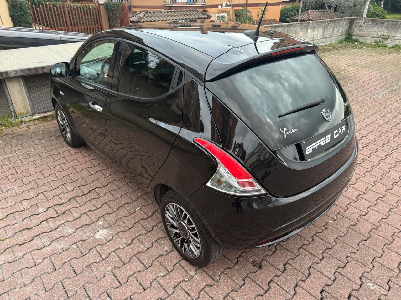Lancia Ypsilon 1.0 Firefly Hybrid Gold PERFETTA!!!