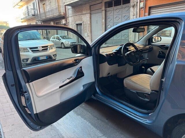 Toyota iQ 1.0 High Collection - Cambio Automatico
