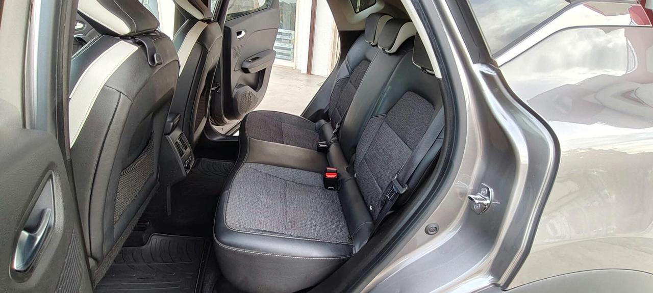 Renault Captur TCe 100 CV GPL Intens