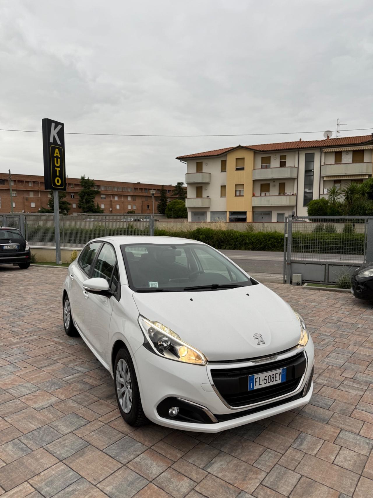 Peugeot 208 1.2 Benzina