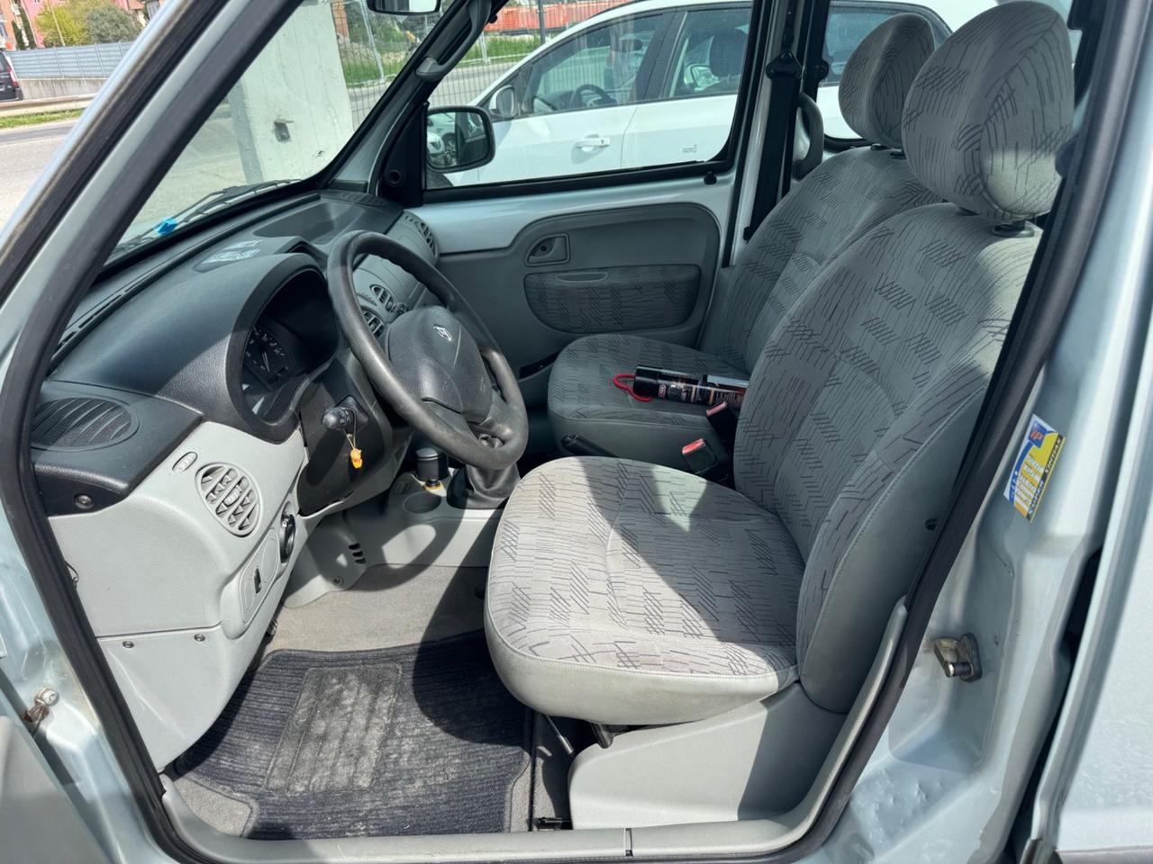 Renault Kangoo 1.2 16V 4p. Pack