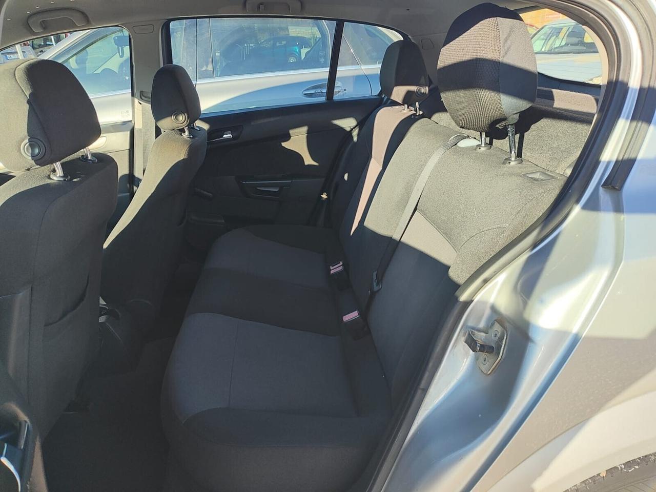 Opel Astra 1.7 CDTI 110CV 5 porte Enjoy