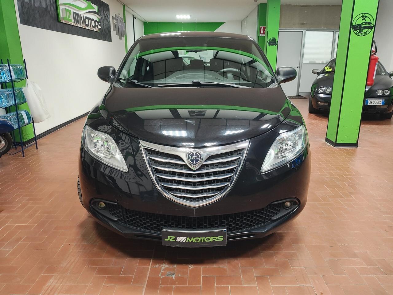 LANCIA YPSILON 1.2 NEOPATENTATI