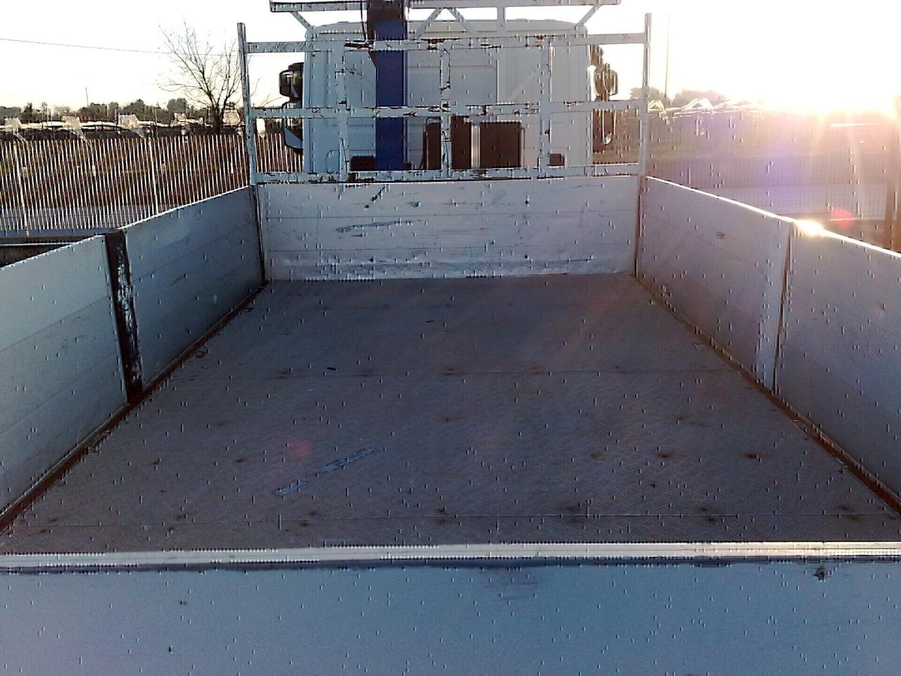 Iveco Eurocargo 75E18 Cassone fisso con grù - 2010