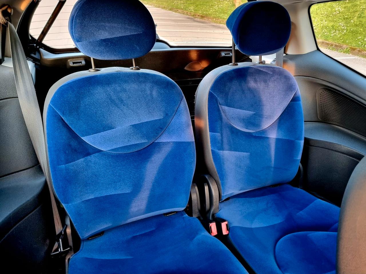 Citroen C2 1.1 Elegance ADATTA A NEOPATENTATI