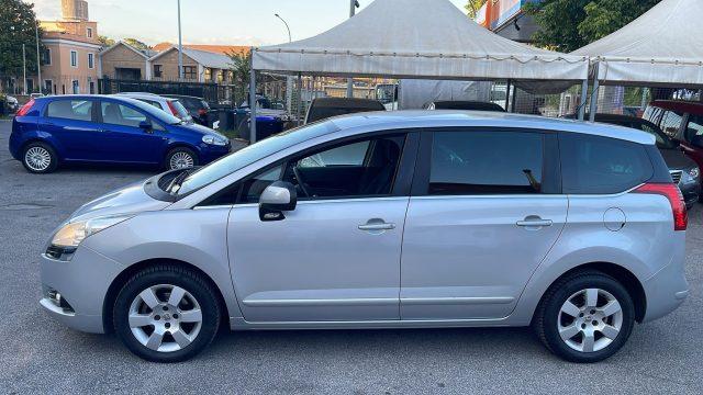PEUGEOT 5008 1.6 HDi 112CV Business