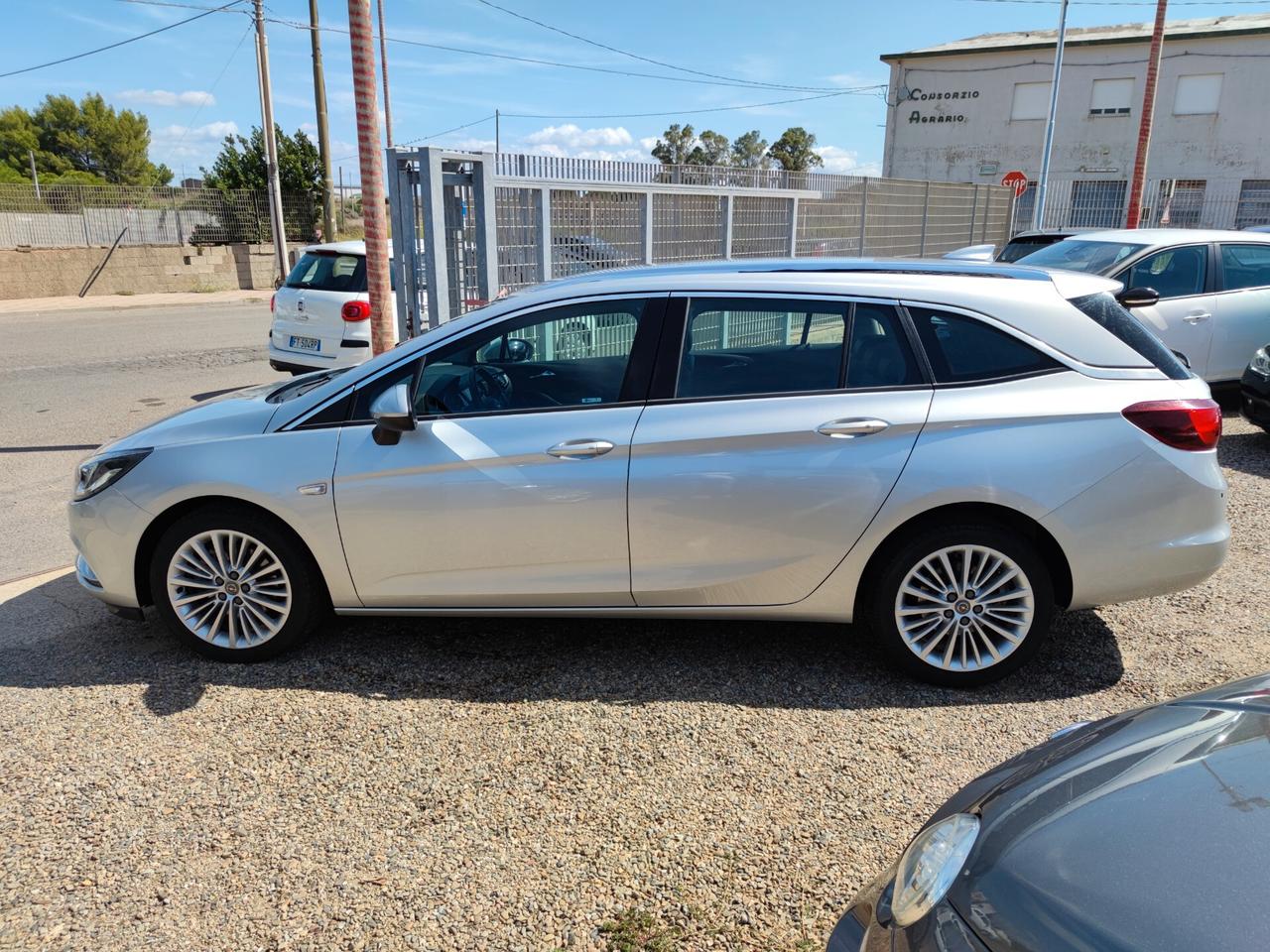 Opel Astra 1.6 CDTi 136CV Sports Tourer Innovation