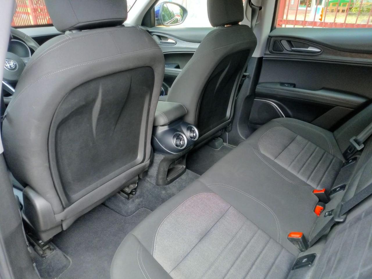 Alfa Romeo Stelvio Business 2.2 #6020