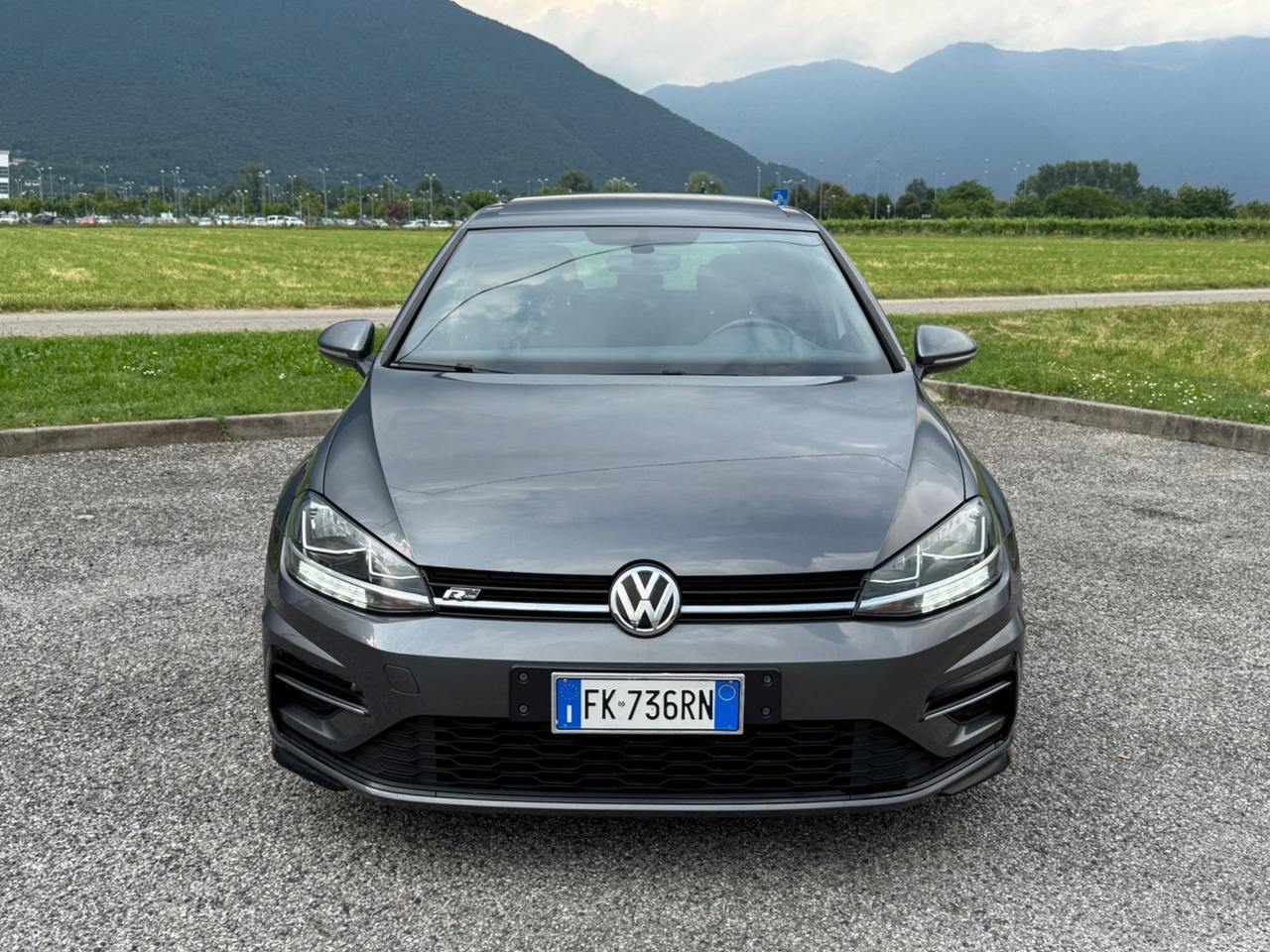 Volkswagen Golf 2.0 TDI 5p. R-Line Executive BlueMotion Technology
