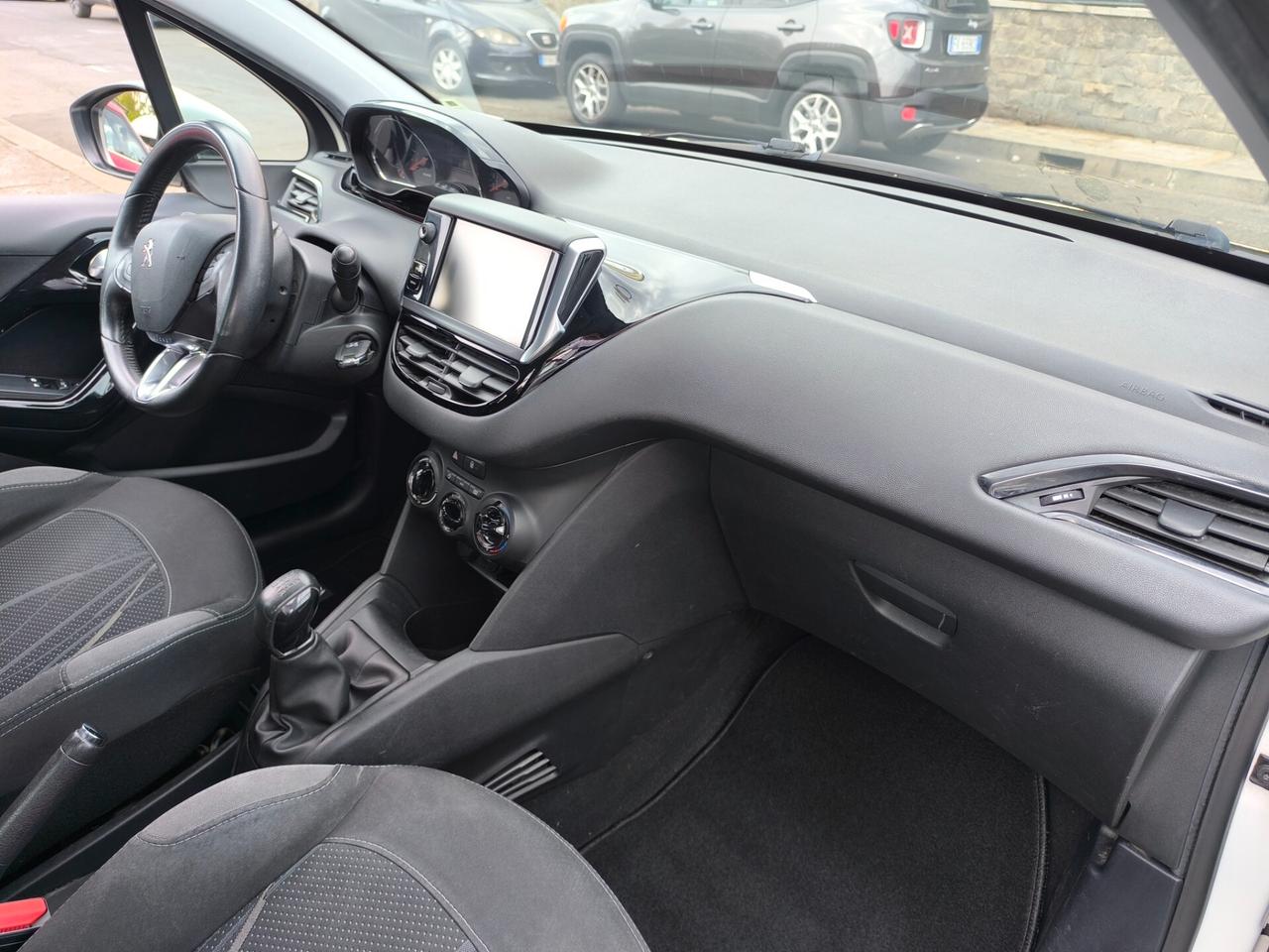 Peugeot 208 1.4 HDi 68 CV 5 porte Allure