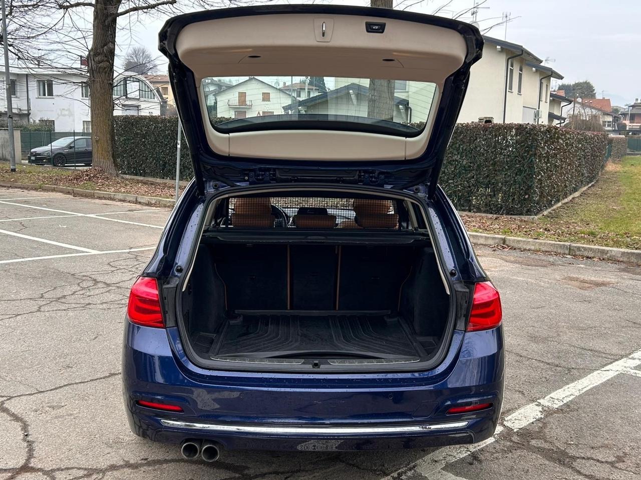 BMW 320d xDrive Touring Luxury – Automatica – 190 CV