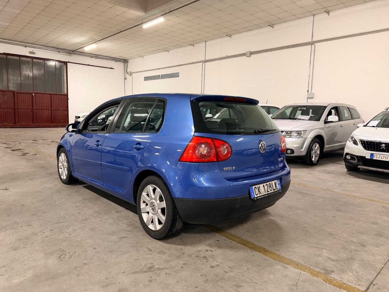 Volkswagen Golf 1.6 16V FSI 5p. Sportline