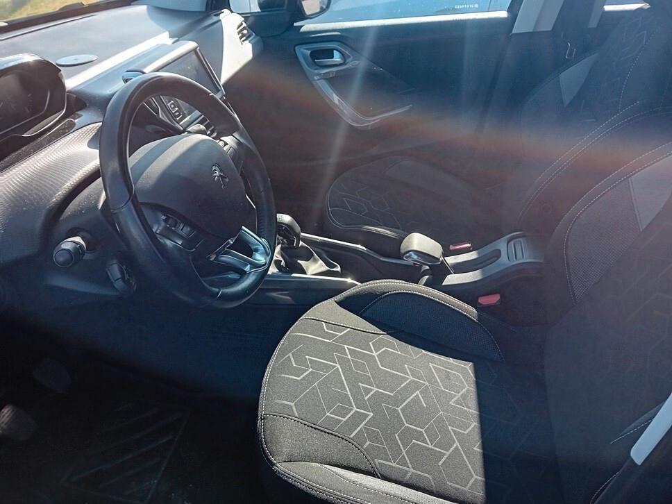 Peugeot 2008 PureTech 82 Allure