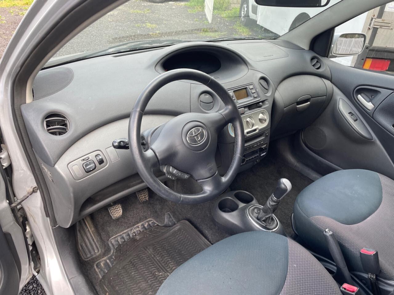 Toyota Yaris 1.4 tdi D-4D cat 5 porte Sol