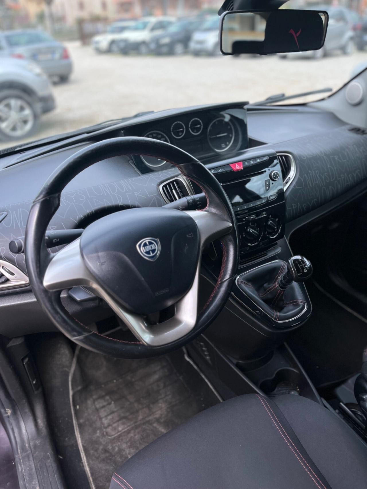 Lancia Ypsilon 1.3 Multijet 110000 km PARI AL NUOVO