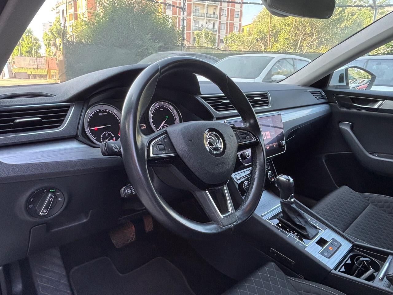 Skoda Superb 2.0 TDI 150CV DSG Wagon Executive