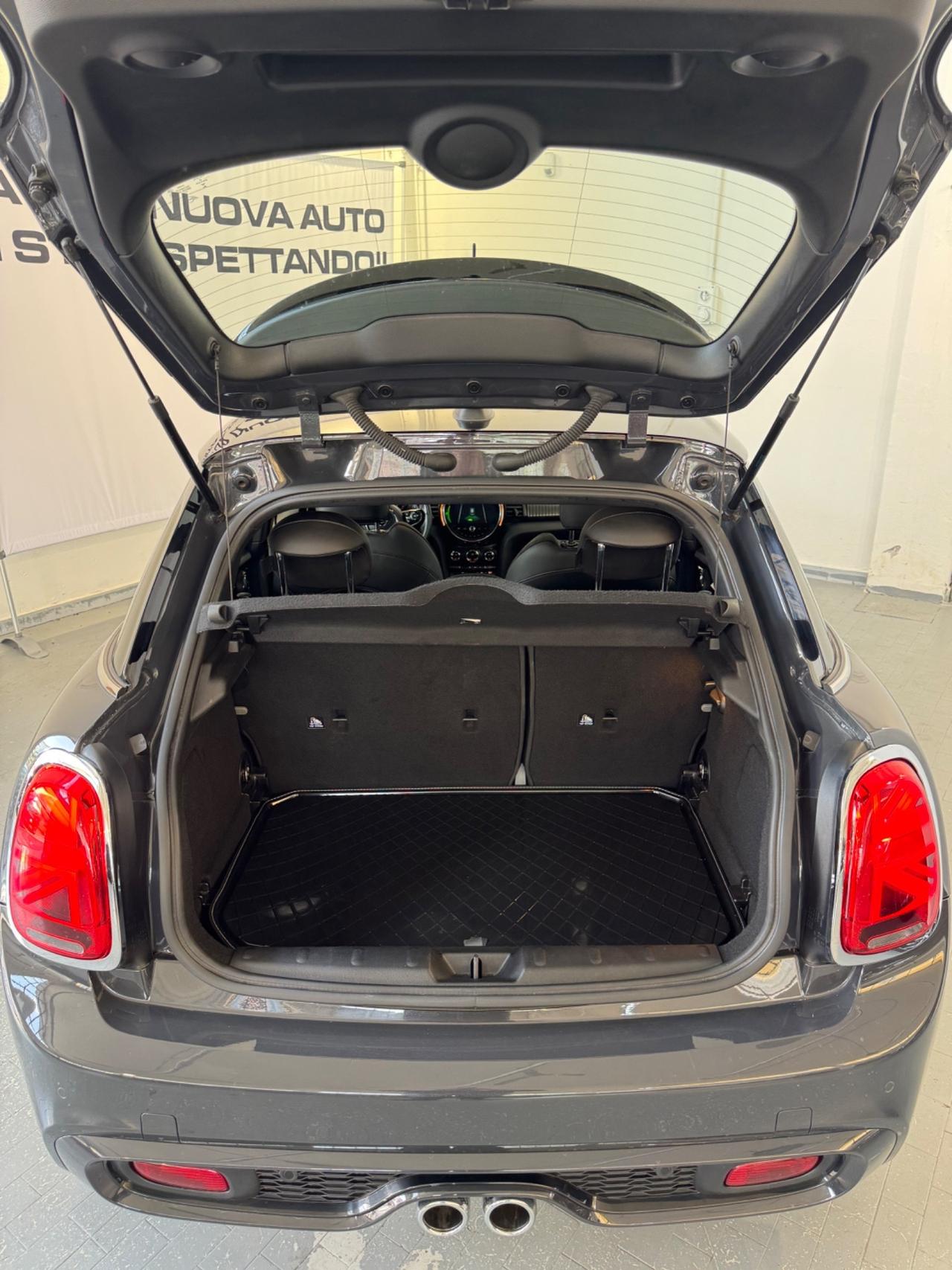 Mini Mini 2.0 Cooper SD aut. Hype 5 porte