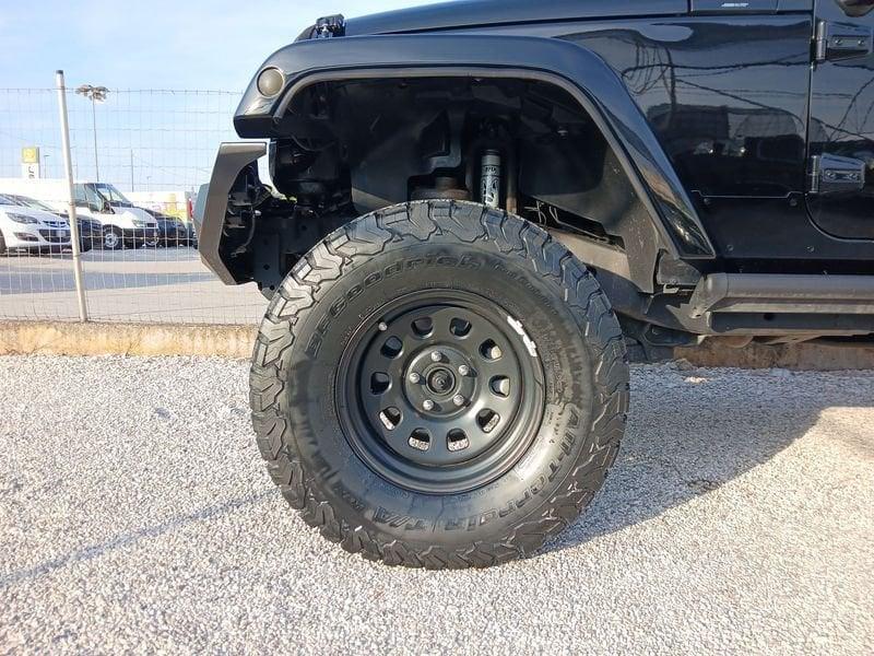 Jeep Wrangler 3ª serie Unlimited 2.8 CRD DPF Sahara Auto