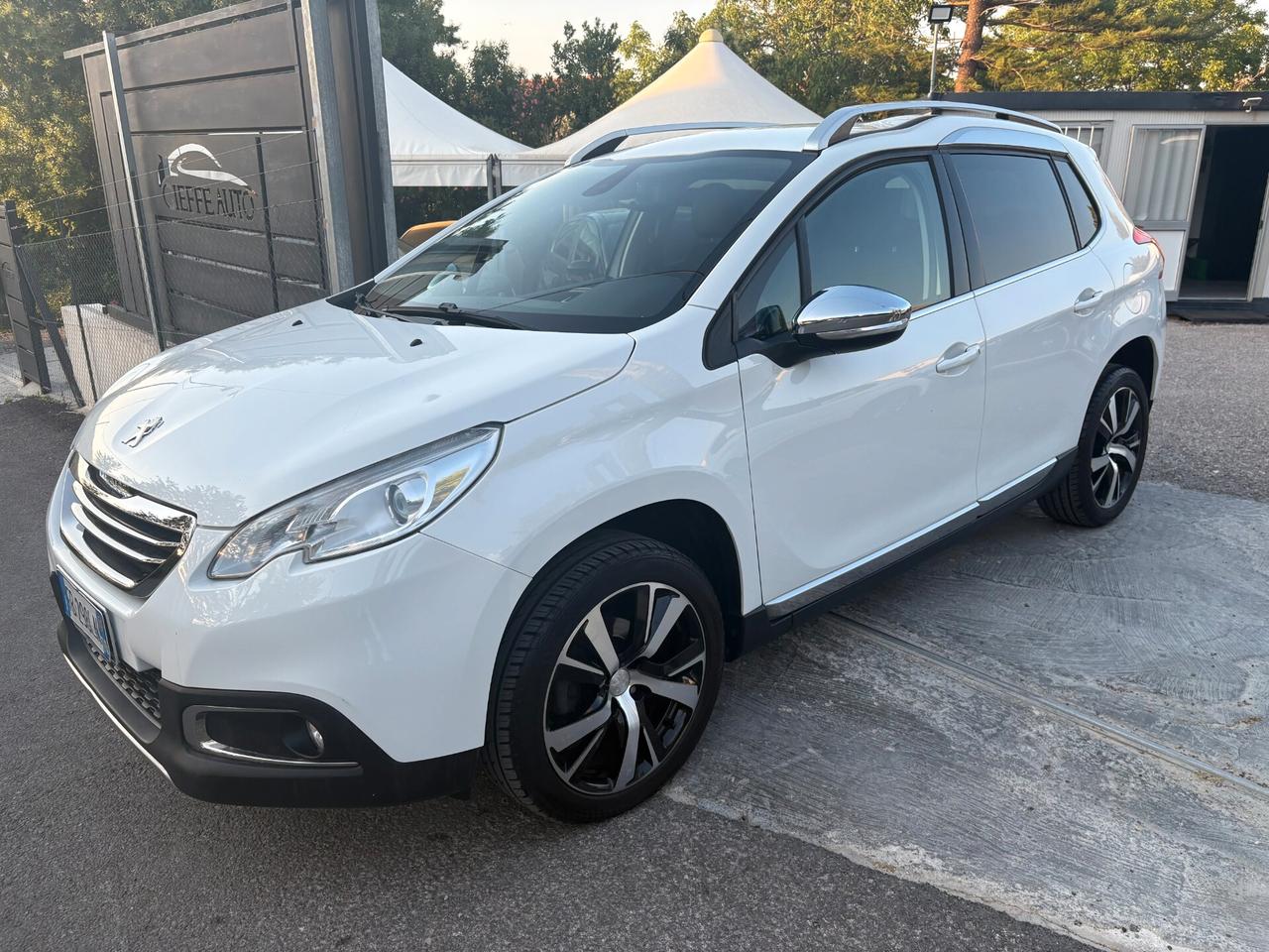 Peugeot 2008 BlueHDi 100 Allure (Gancio Traino)