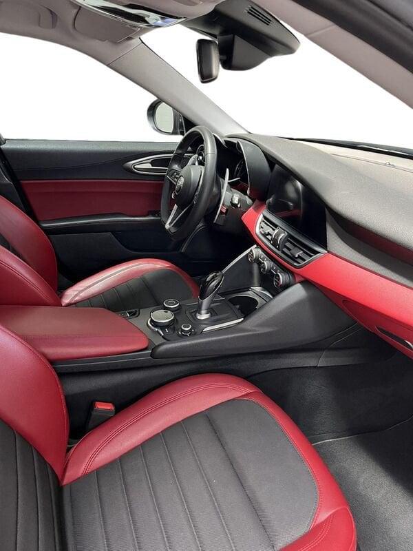 Alfa Romeo Giulia 2.2 Turbodiesel 190 CV AT8 B-Tech