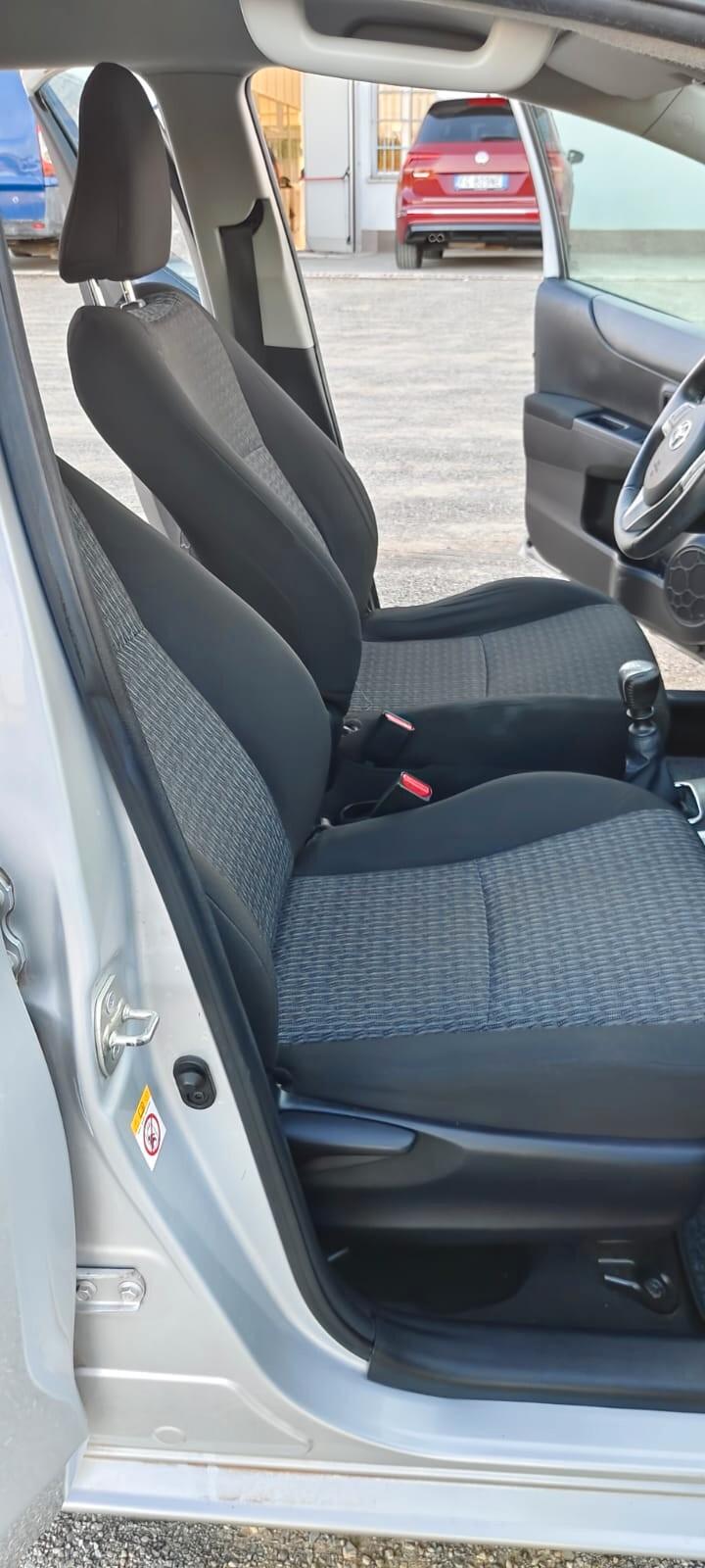 Toyota Yaris 1.4 D-4D 5 porte Lounge