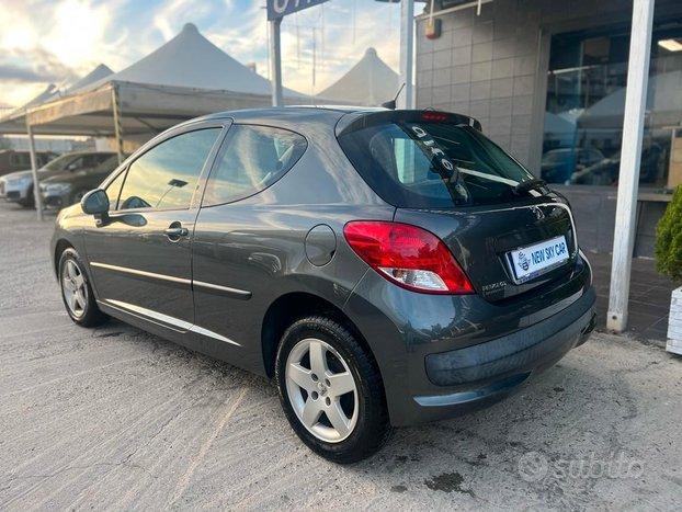 Peugeot 207 1.4 vti 95cv- 2010