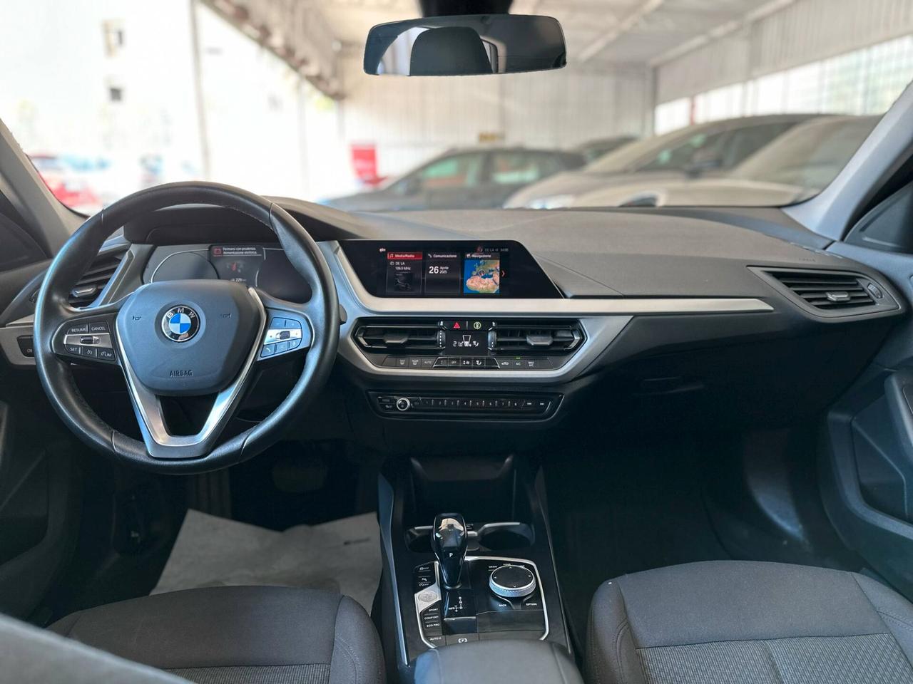 Bmw 116 116d 5p. Advantage auto