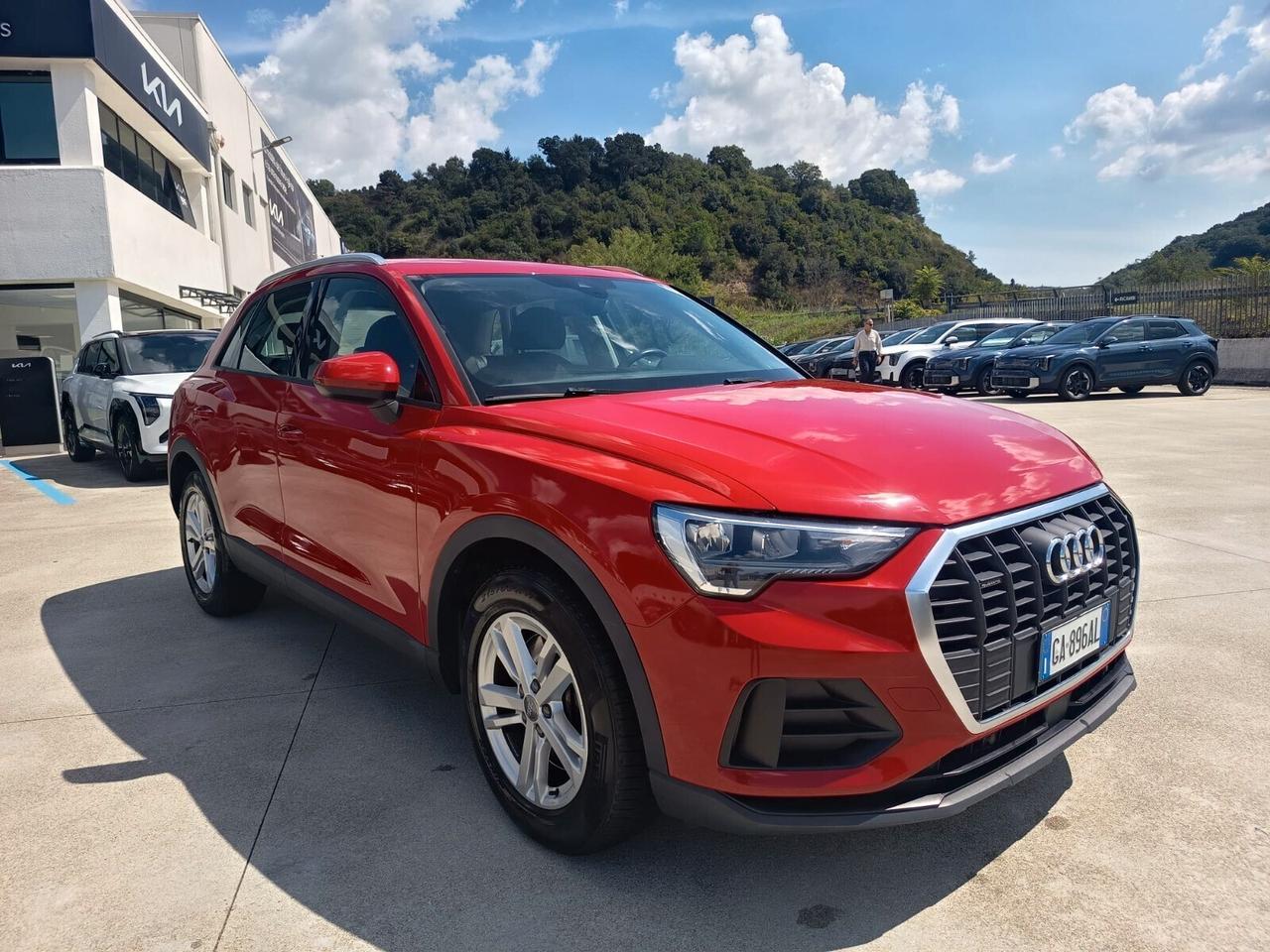 Audi Q3 40 TDI quattro S tronic Business