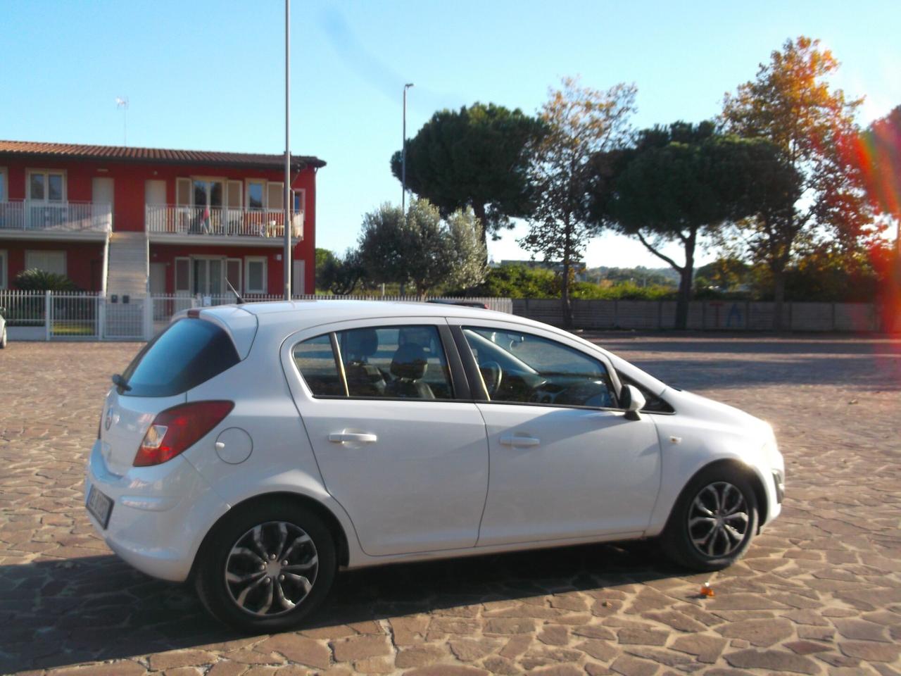 Opel Corsa 1.2 GPL 5P. Neopatentati 2012