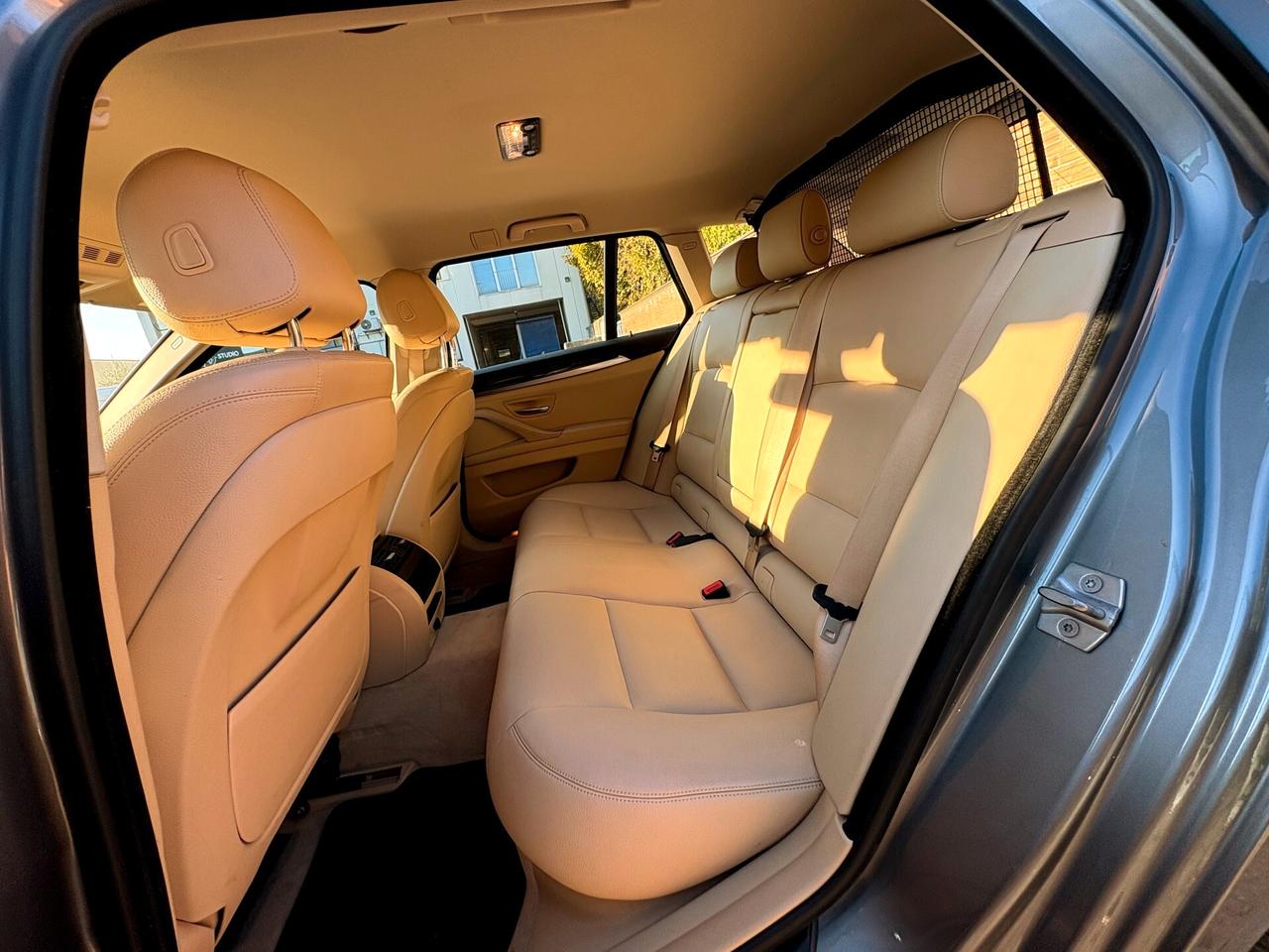 BMW 520D sw aut-128000km-EURO 6-Pelle Beige-2017