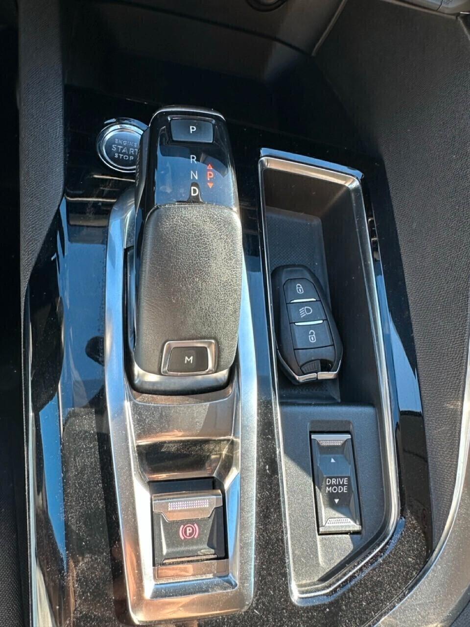 Peugeot 3008 BlueHDi 130 S&S EAT8 Active Business