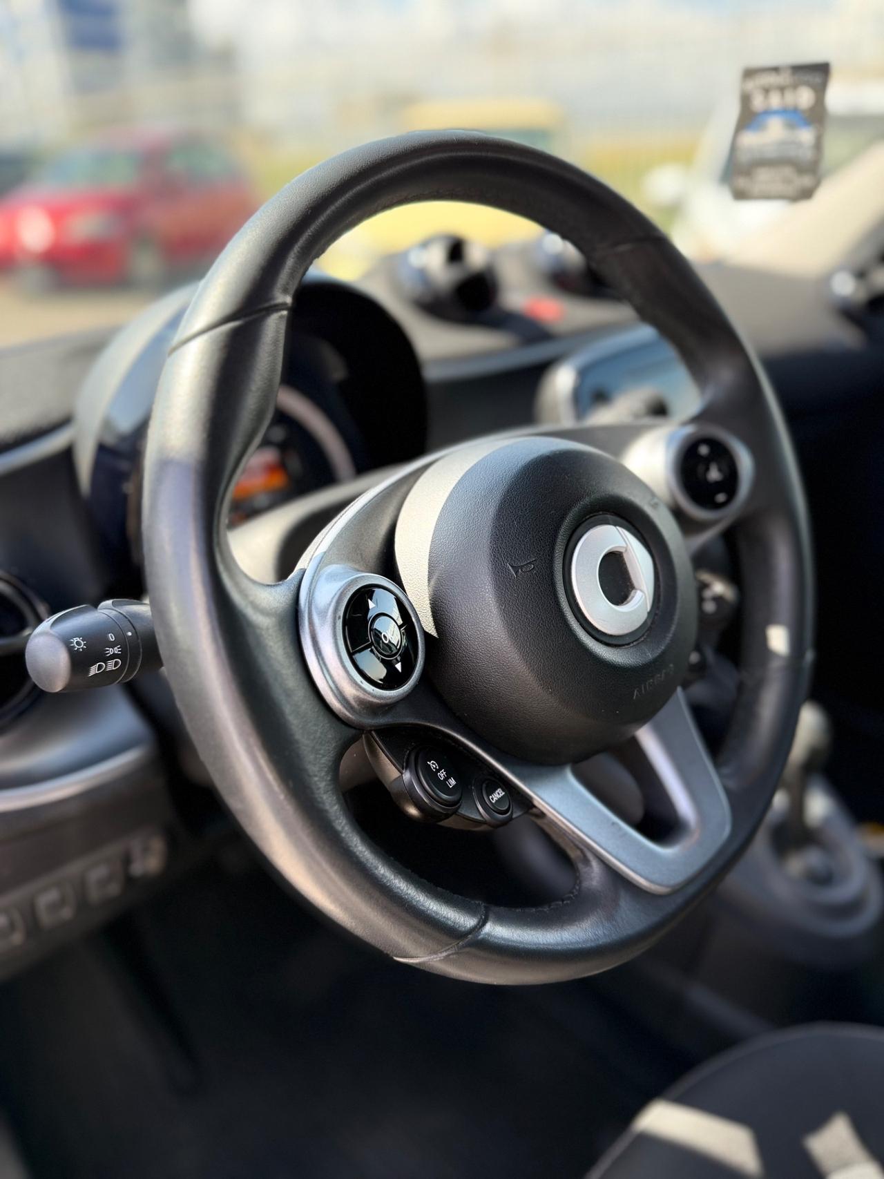 Smart ForFour 70 1.0 twinamic Safetown Silver