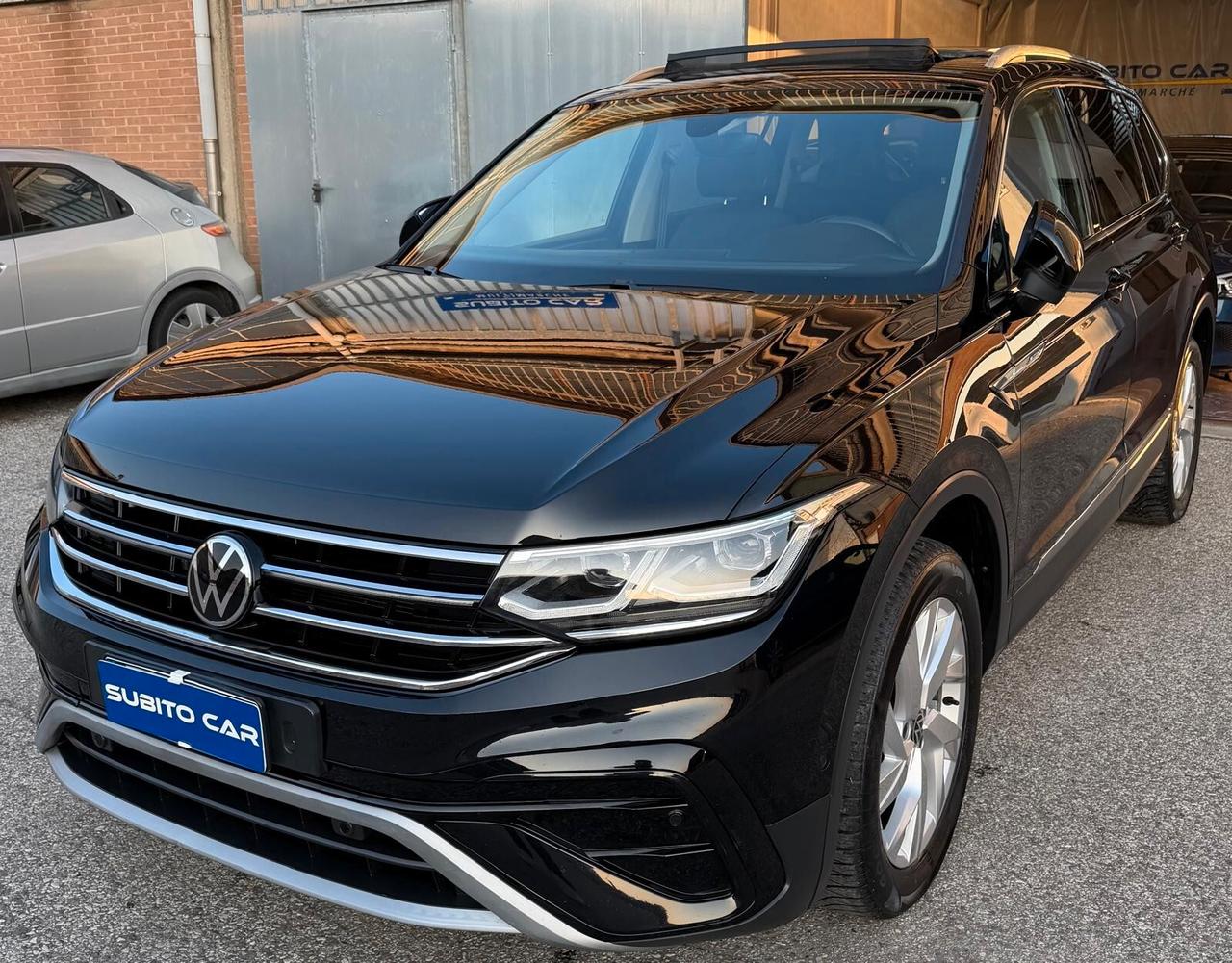 Volkswagen Tiguan Allspace 2.0 TDI SCR DSG Elegance 7 posti TETTO APRIBILE